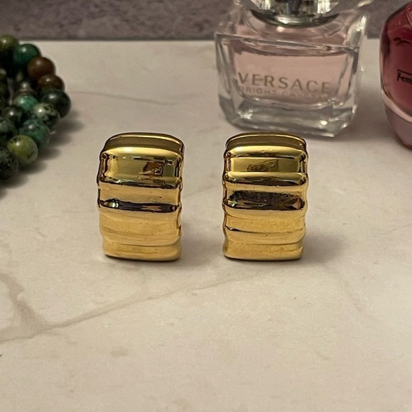Napier Jewelry - Napier Gold Screw Back Clip-On Earrings VTG